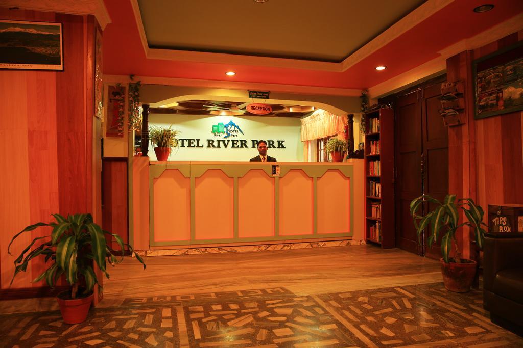 פוקהרה Hotel River Park מראה חיצוני תמונה