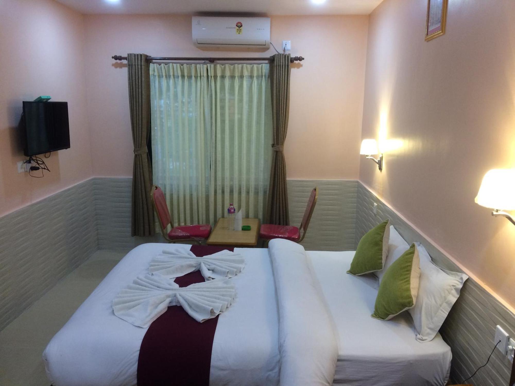 פוקהרה Hotel River Park מראה חיצוני תמונה