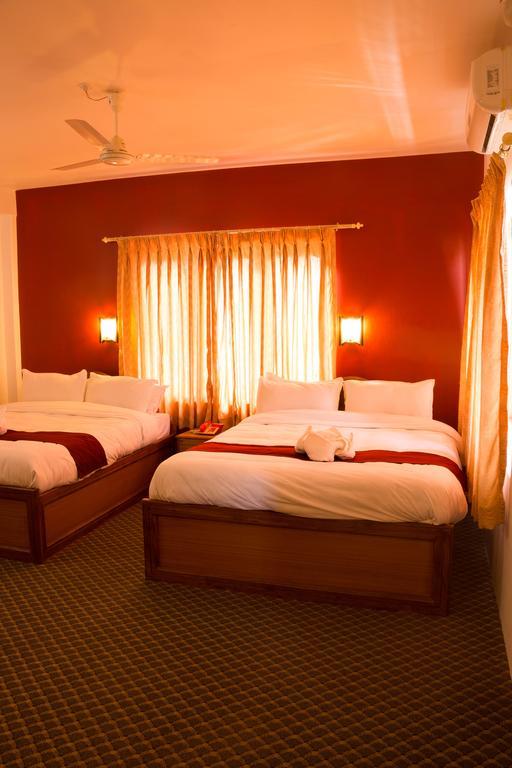 פוקהרה Hotel River Park מראה חיצוני תמונה