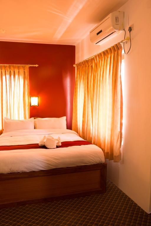 פוקהרה Hotel River Park מראה חיצוני תמונה