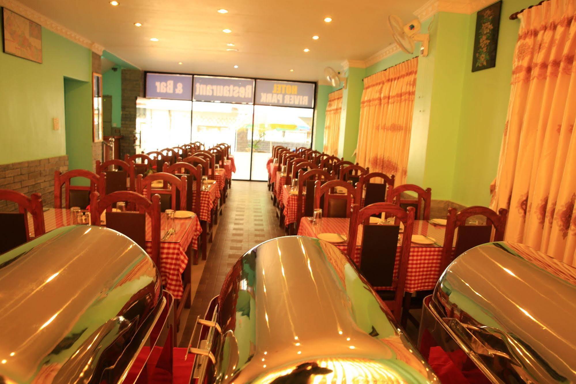 פוקהרה Hotel River Park מראה חיצוני תמונה
