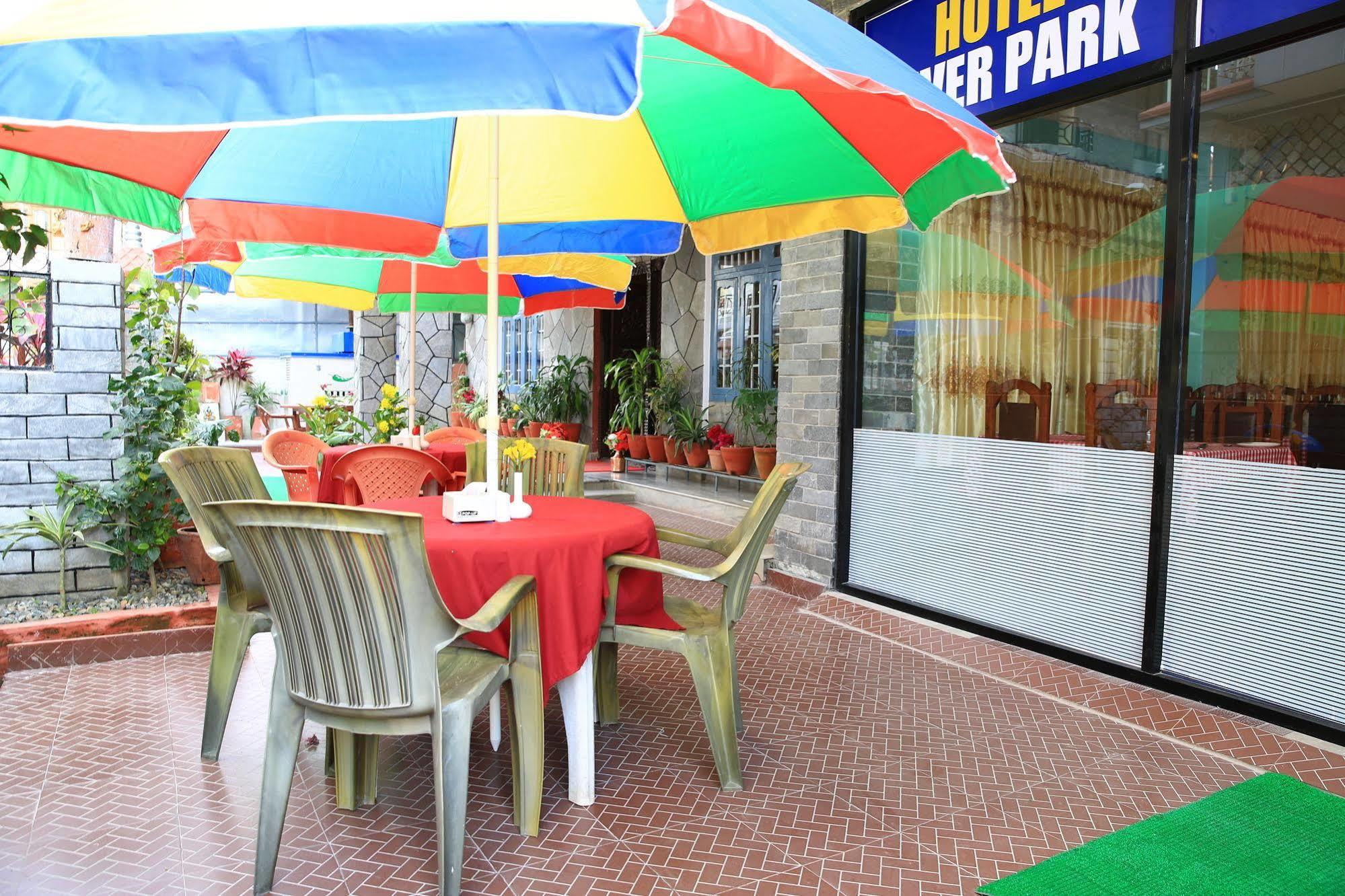 פוקהרה Hotel River Park מראה חיצוני תמונה